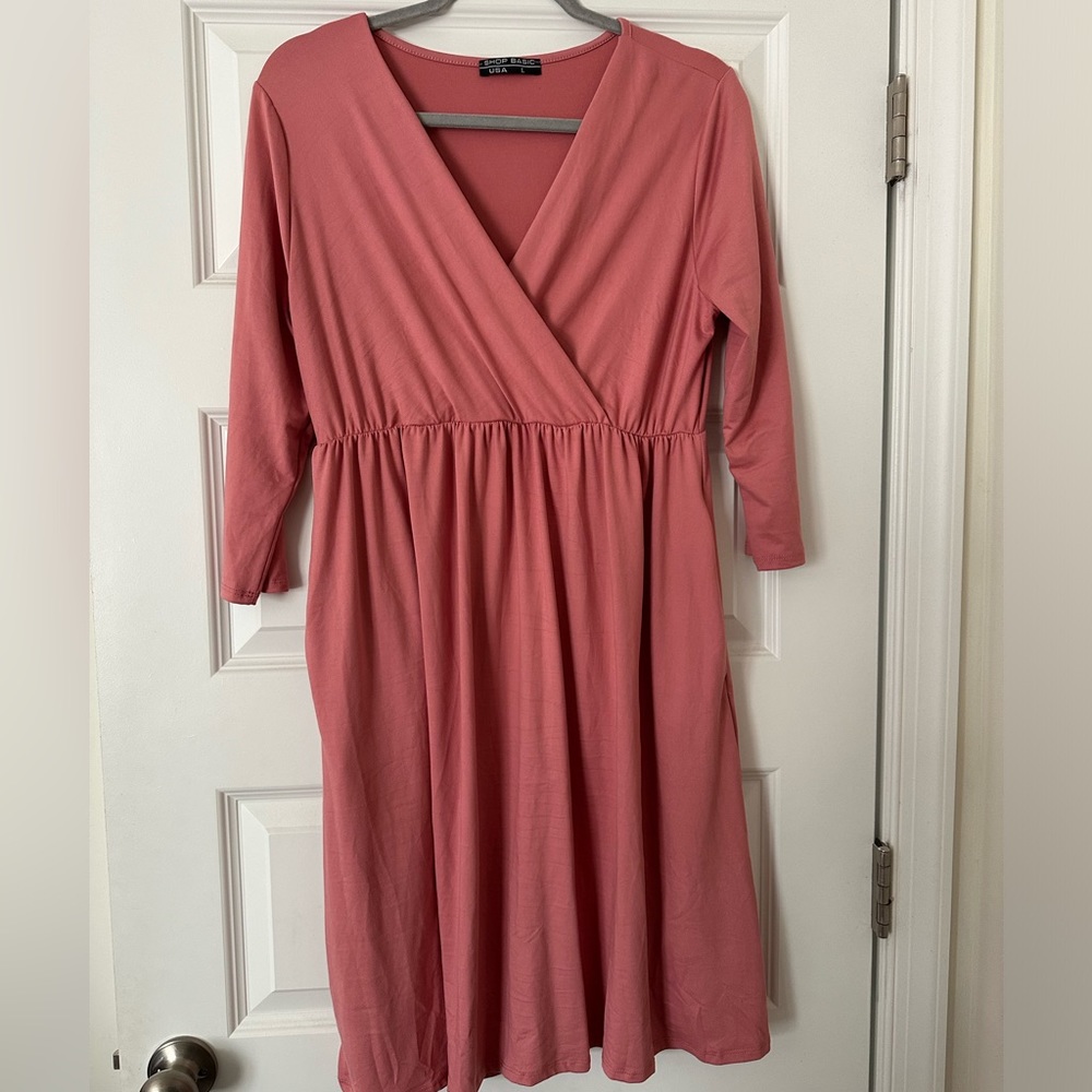Shop Basic dress
Size Large